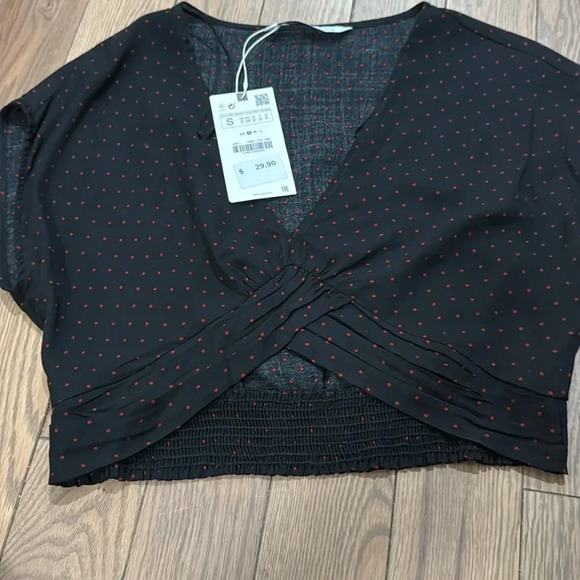 NWT Zara Cropped Black top w/red polka dots. V-neck faux wrap sleeveless. - Picture 4 of 8